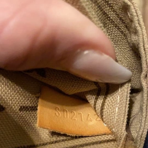 Louis Vuitton Neverfull MM - Damaged - Picture 10 of 10